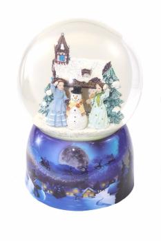 Schneekugel Kinder am Vorgelhaus