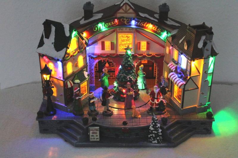 Dorf mit Tannenbaum