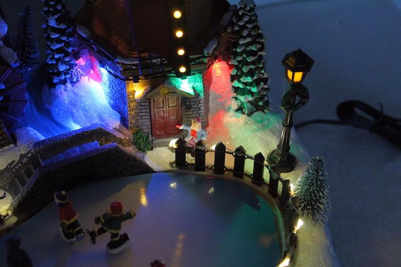 Spieluhr Weihnachtsdorf